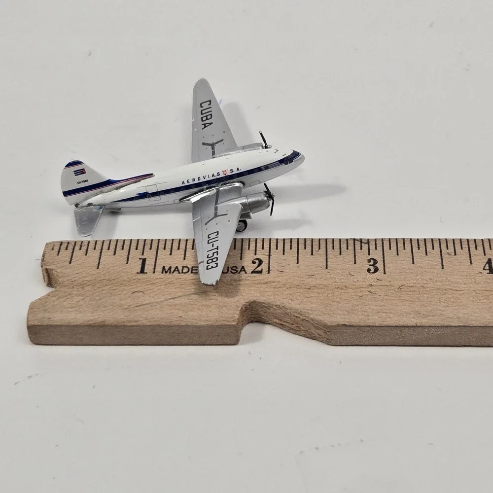 Aerovias Q S.A. CU-T583 Vintage Propeller Scale Model Plane